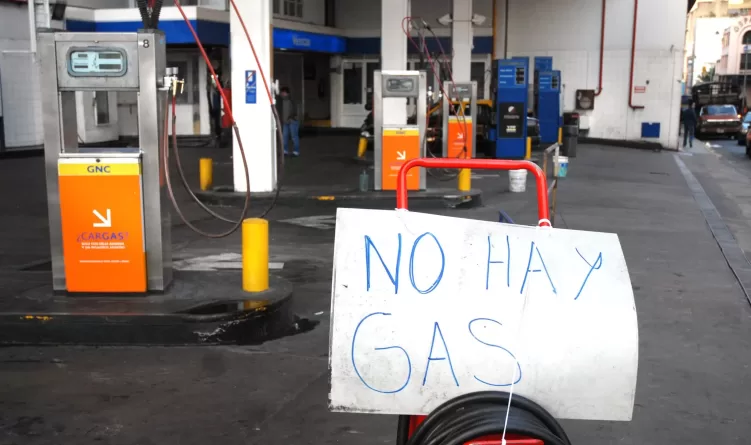 Lee más sobre el artículo La crisis del gas: por qué la Argentina volvió a chocar con la escasez del combustible clave de su matriz energética