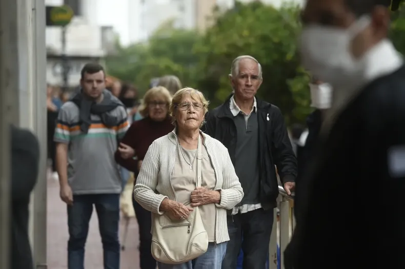Lee más sobre el artículo Reforma jubilatoria: el Senado retoma el debate y podría haber dictamen