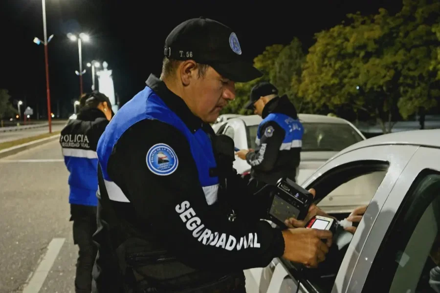 Lee más sobre el artículo 44 personas fueron detenidas por alcoholemia positiva
